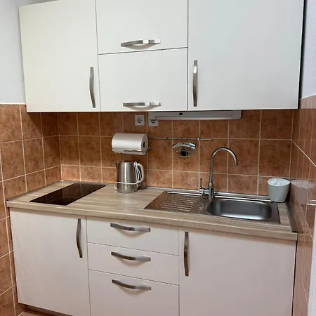 Apartment Beach Apartment Makarska